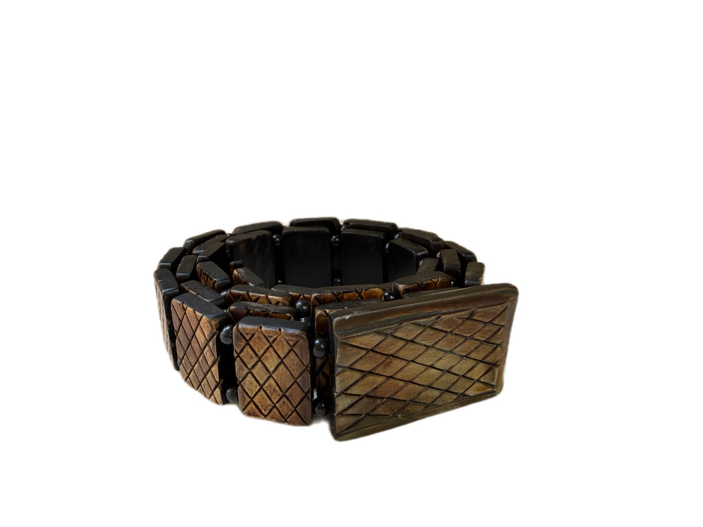 Lattice Weave Carved Horn Belt