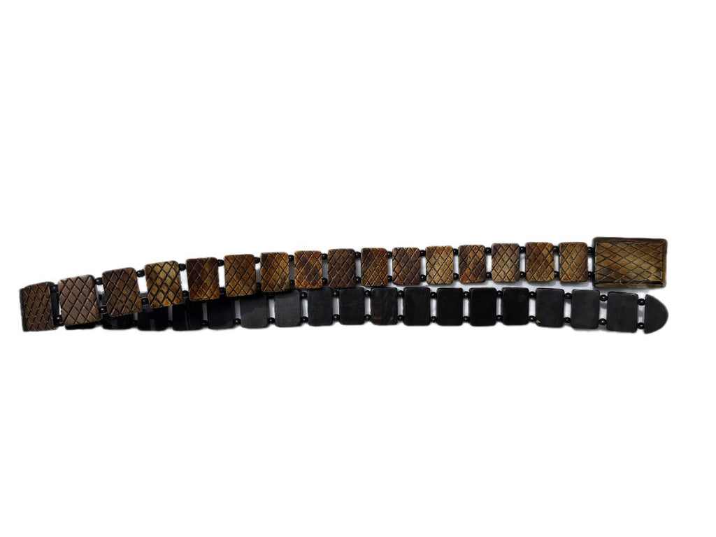 Lattice Weave Carved Horn Belt
