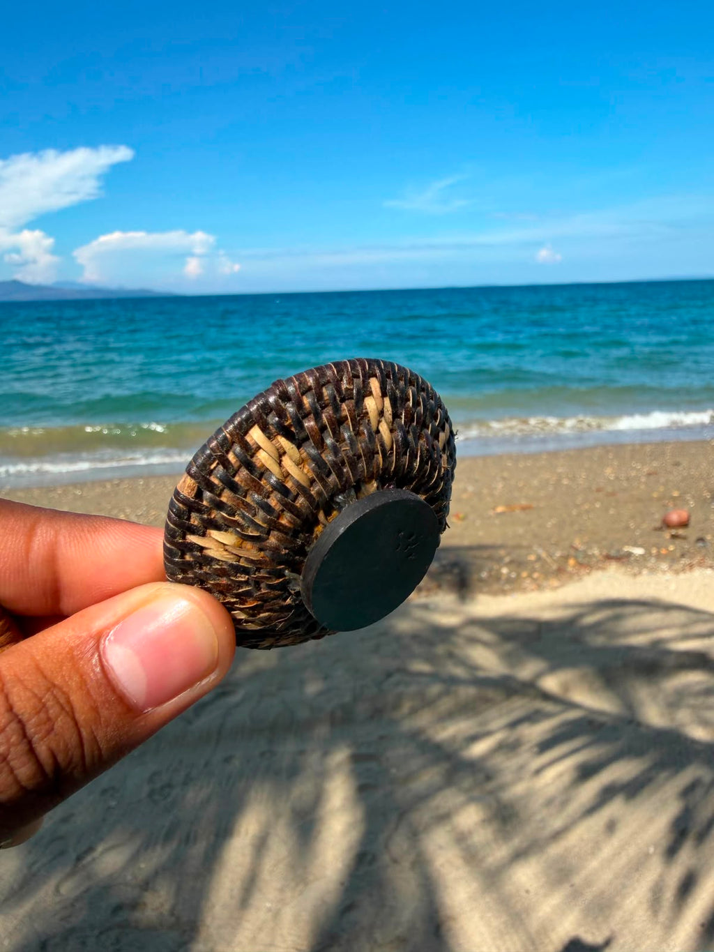 Hand-Woven Fridge Magnet Basket — Round Flat