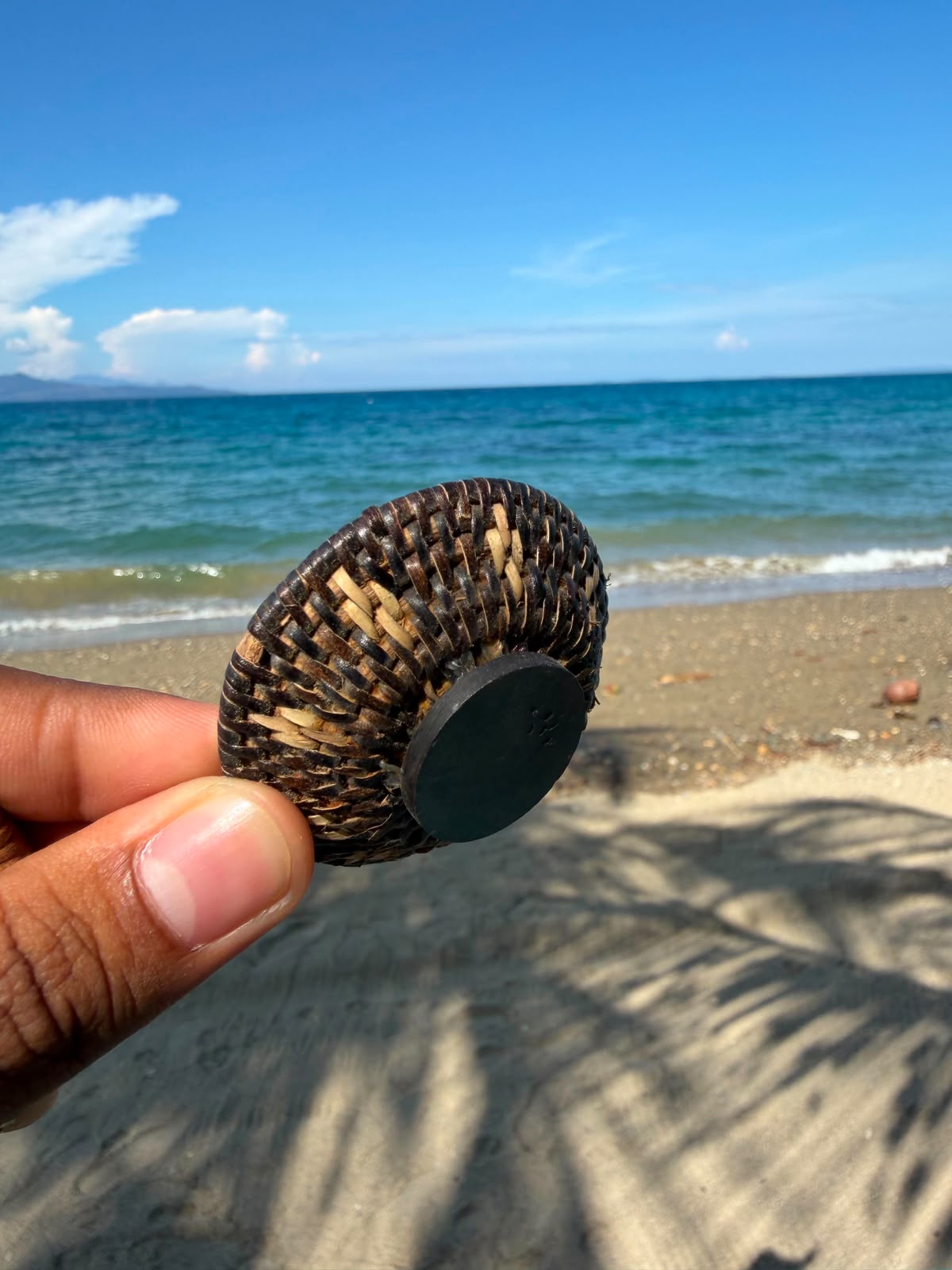 Hand-Woven Fridge Magnet Basket — Round Flat